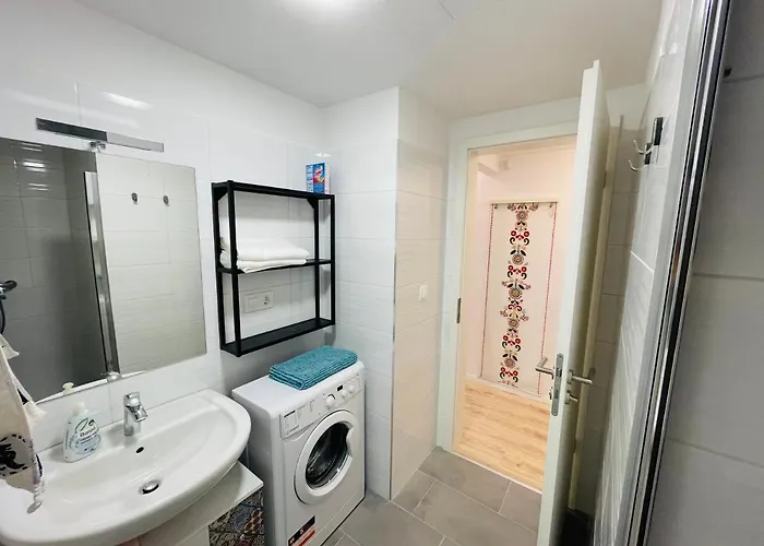 Ponton 04 - Pool, Garden Apartment